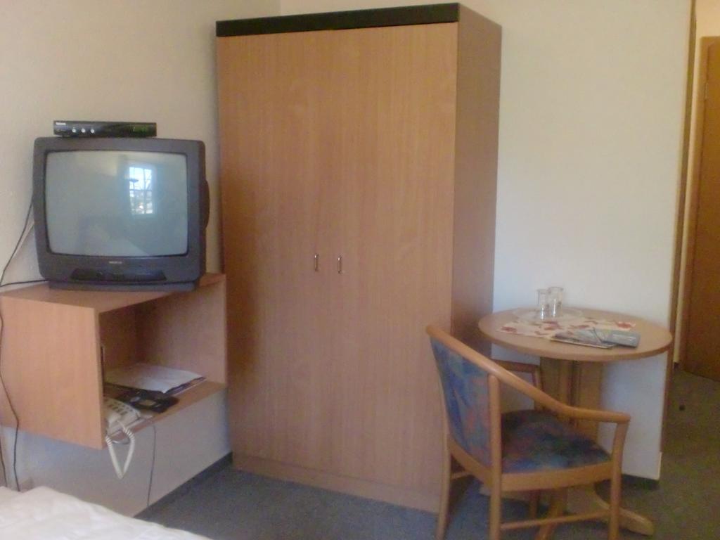 Hotel & Restaurant "Zum Firstenstein" Konigshain Zewnętrze zdjęcie