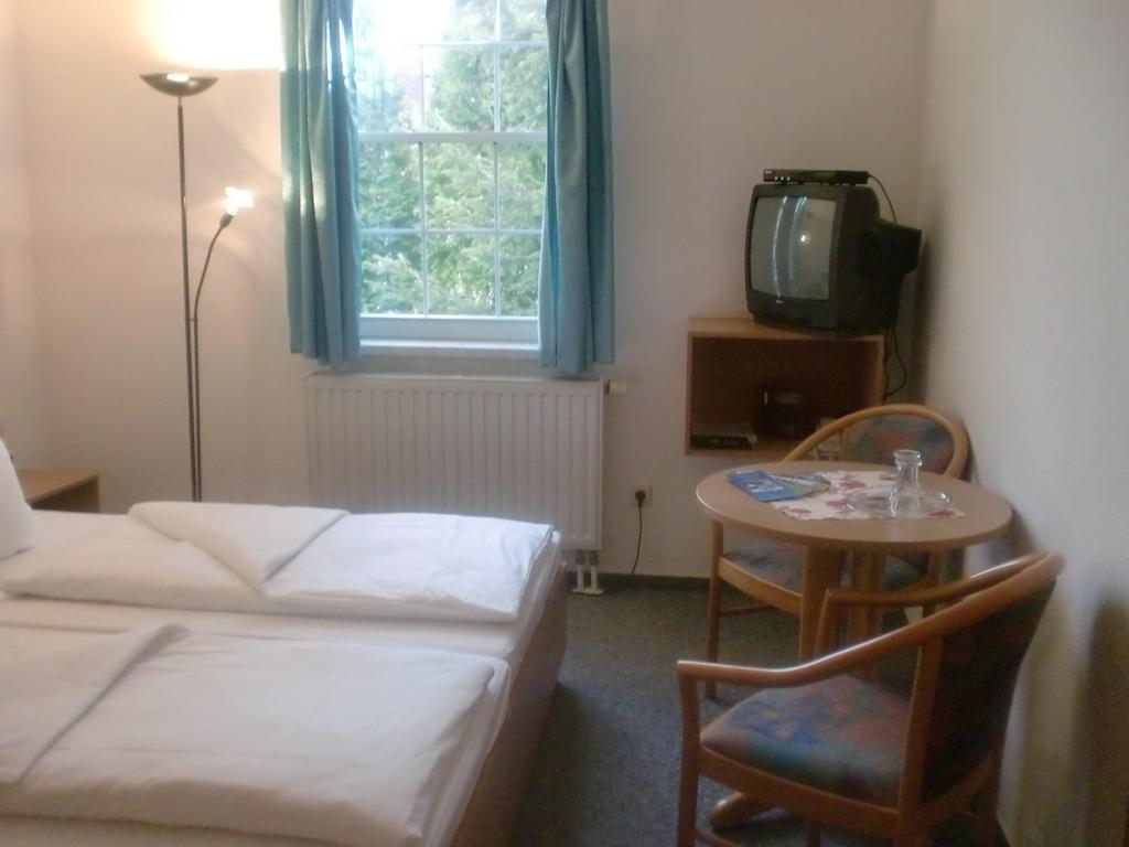 Hotel & Restaurant "Zum Firstenstein" Konigshain Zewnętrze zdjęcie