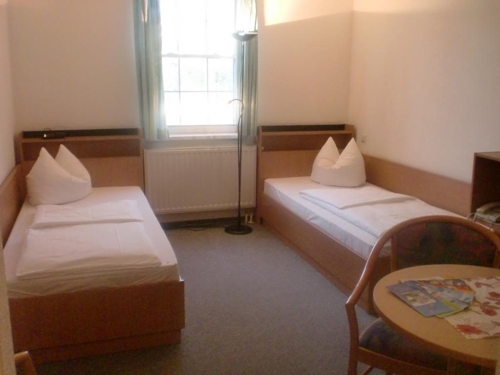 Hotel & Restaurant "Zum Firstenstein" Konigshain Zewnętrze zdjęcie